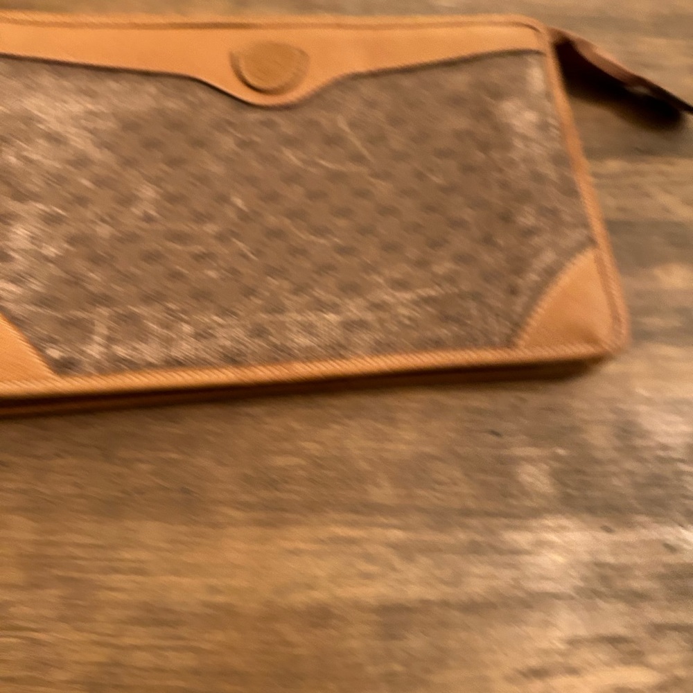 Authentic Vintage Gucci GG Monogram Clutch Bag Tan / Brown - Picture 14 of 15